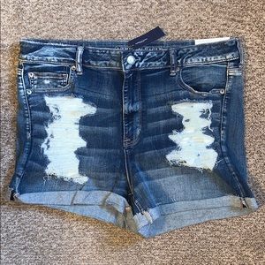 American Eagle Distressed Hi-Rise Shortie Size 20